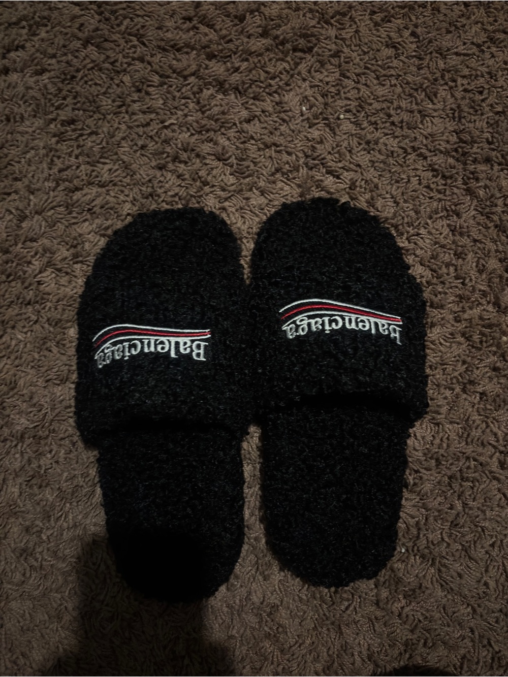 Slipper-like footwear